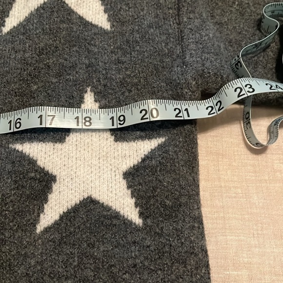 Vigoss sweater. Brand new thick and cozy - Picture 6 of 8